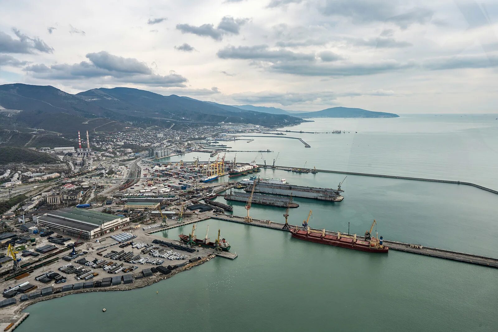 Сайт новороссийск краснодарский край. Новороссийск / Novorossiysk. Современный Новороссийск. Новороссийский зерновой терминал Новороссийск. Фотогалерея Новороссийск.