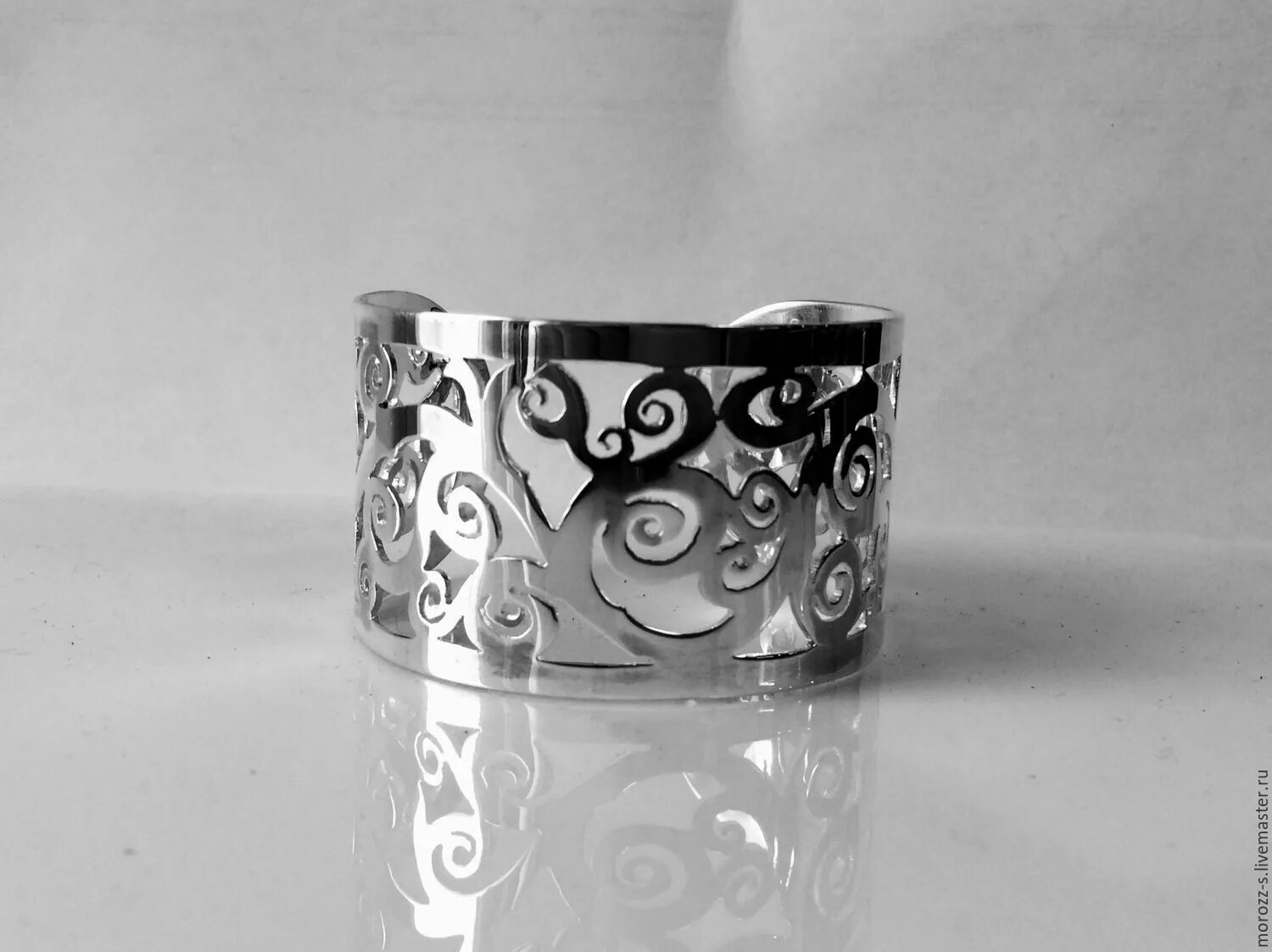 Широкий серебряный браслет женский. Широкий серебряный браслет женский. Серебро 925 с чернением. Серебряный браслет "ажурный". Серебряный браслет женский.