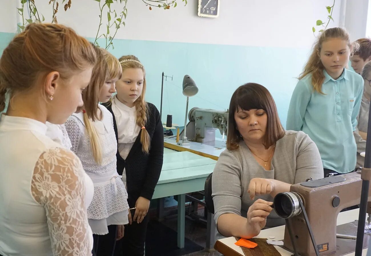 Эш школы