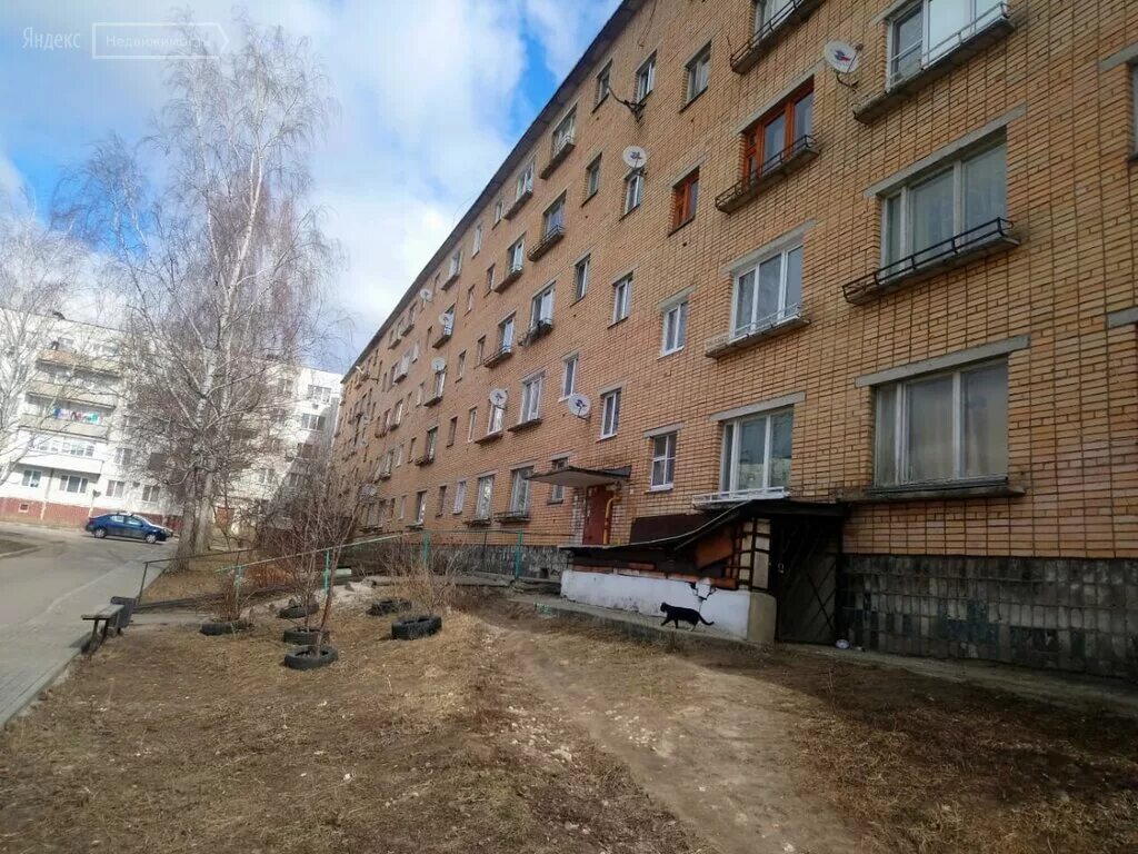 маршала катукова, д. г. 9. им. озеры микрорайон 1 дом 1.