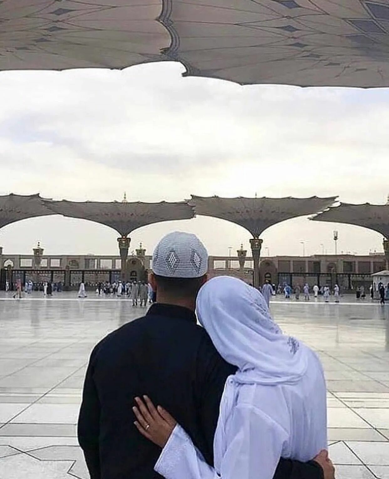 Как мусульмане попадают в рай. Мусульманские пары. Красивые мусульманские пары. Влюбленные мусульманские пары. Мусульманская любовь.