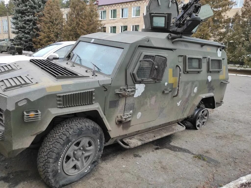 Колонна бронетехники. Дрг техника. Колонна газ 2330 тигр. Багги ссо. Бронированный автомобиль.
