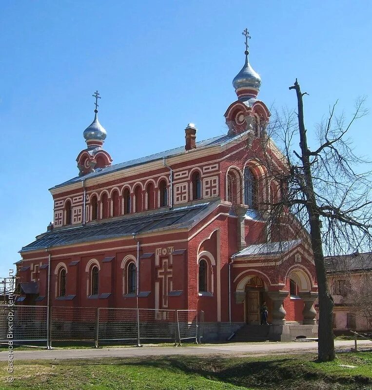 Староладожский Никольский монастырь храмы. Никольский мужской монастырь в старой Ладоге.