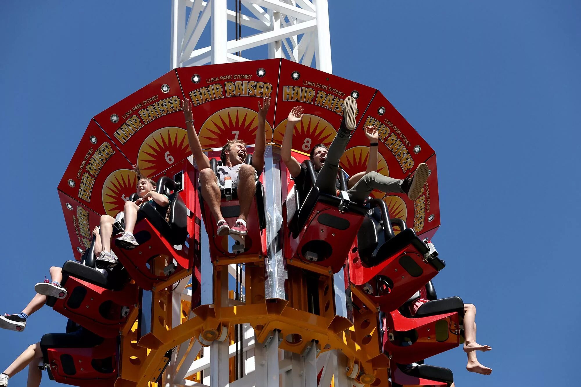 Луна парк 3. Luna Park Ташкент. Луна парк Сидней. Передвижной Лунапарк чешский. Лунапарк Турция.