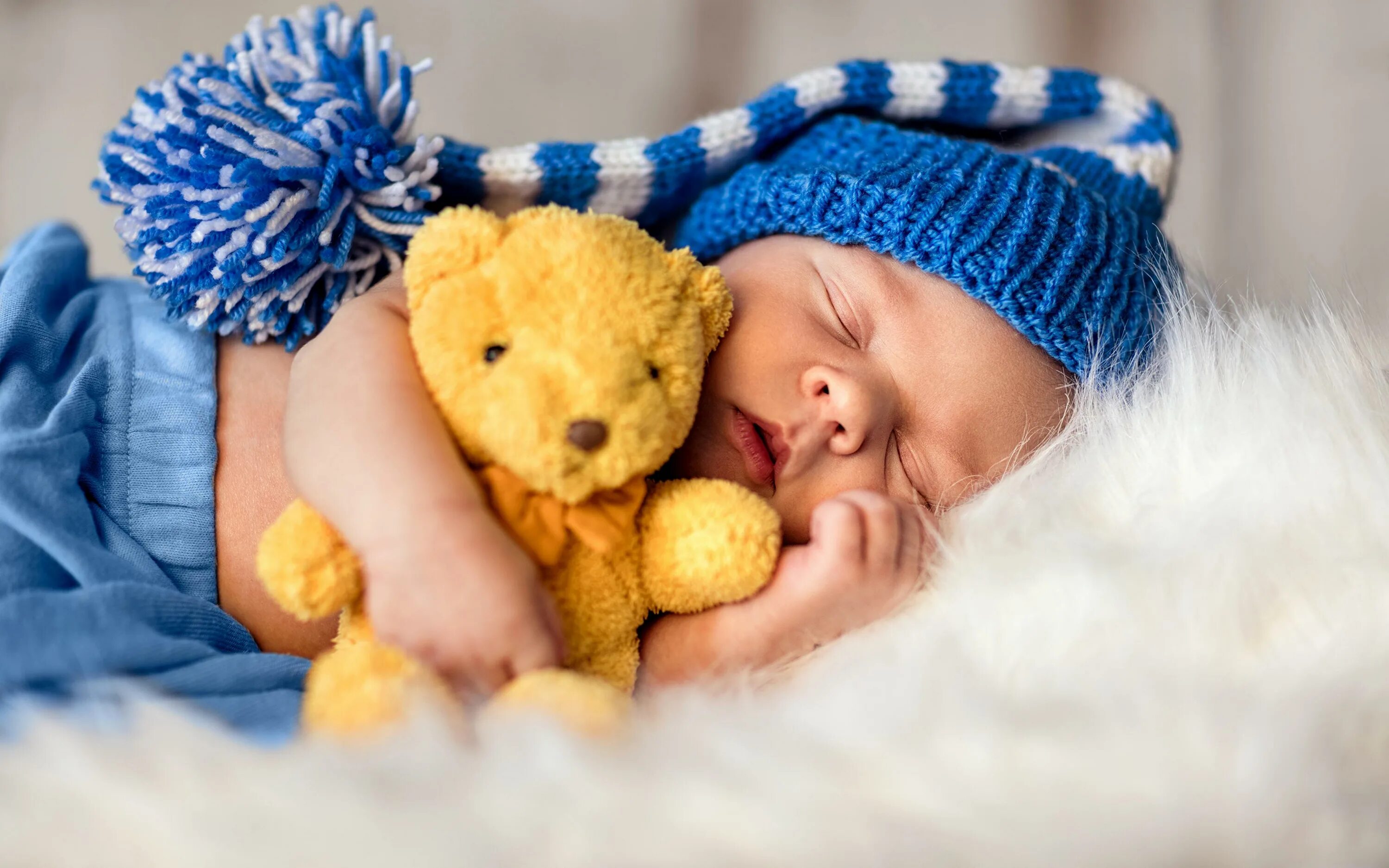 Колыбельная шапочка. Спящий ребенок. Спящие малыши. Фотосессия новорожденных.