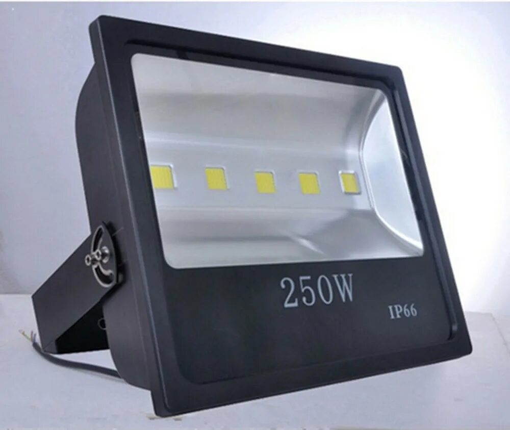 Прожектор 250вт п ip65 led гр54984-12. Светодиодные прожекторы 250. Прожектор 250килам 40000. Прожектор tesla lp-1800li. Светодиодные прожекторы 250.