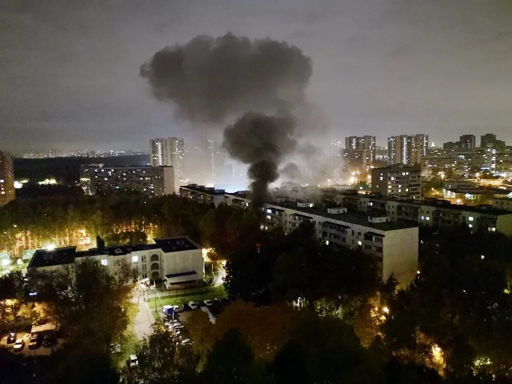 Пожар в Москве Чертаново. Пожар в Северном Чертаново. Пожар на Сумском в Чертаново. Пожар в Чертаново сейчас. Москва сгоревшая пожаром