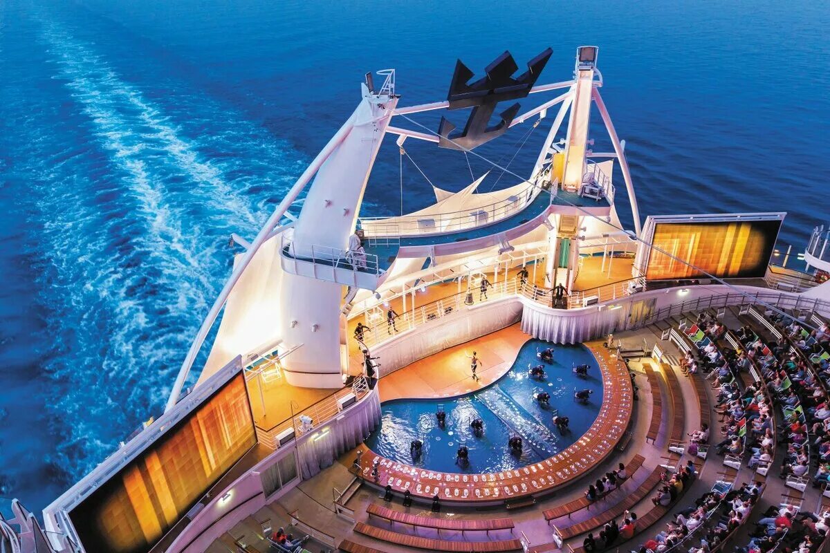 Круиз royal caribbean. Лайнер «symphony of the seas» (симфония морей). круизный лайнер роял карибиан. royal caribbean симфония морей.. лайнер harmony of the seas.