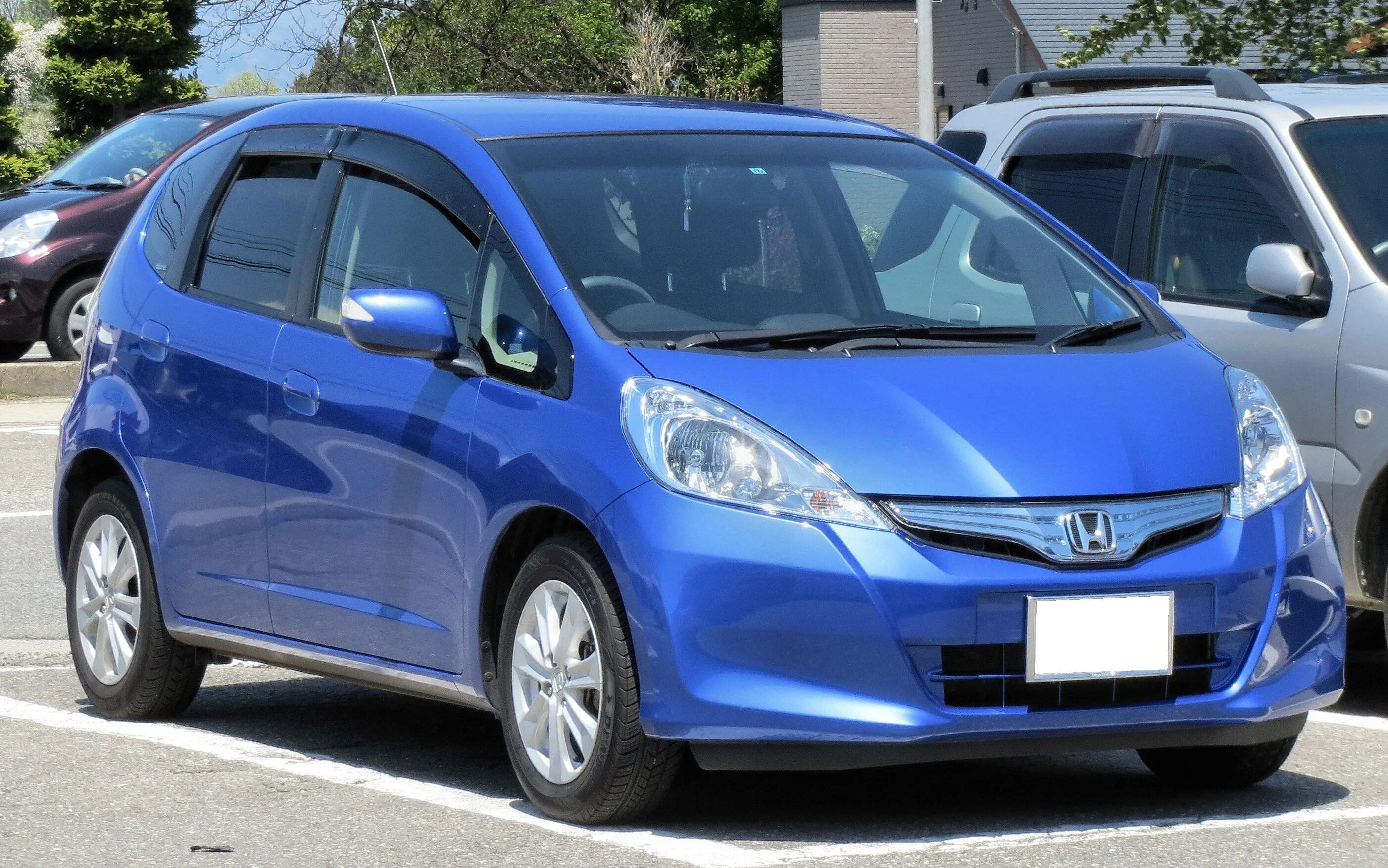 Honda fit 2013. Honda Fit 2013 Hybrid. Honda Fit Hybrid 2015. Хонда фит 2013 гибрид. Honda Fit Hybrid 3.