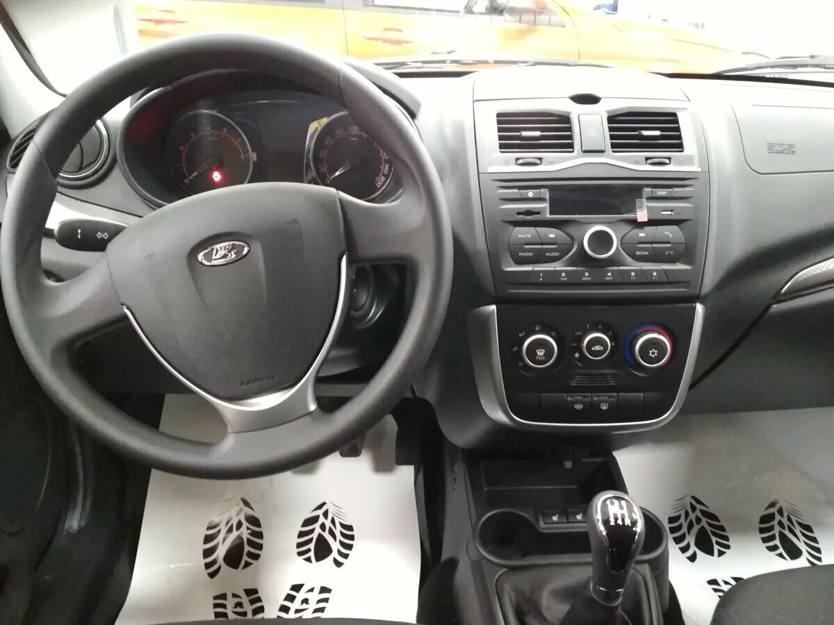 Лада гранта люкс фото Купить новый Lada (ВАЗ) Granta I Рестайлинг 1.6 AT (98 л.с.) бензин автомат в Кр
