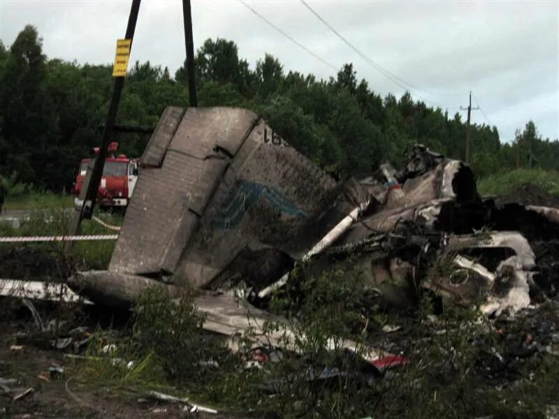Под петрозаводском. Катастрофа ту-134 под петрозаводском. ту 134 катастрофа петрозаводск. крушение ту 134 под петрозаводском. крушение ту 134 в карелии.