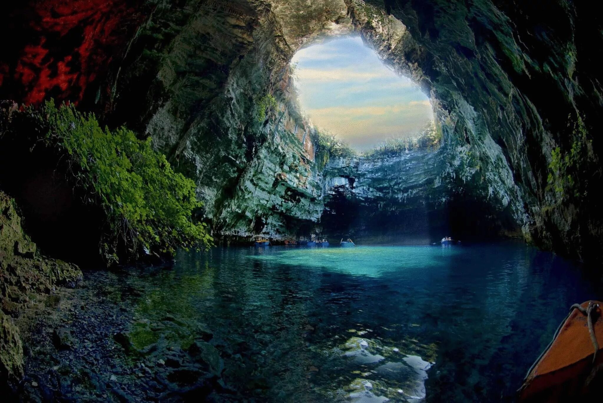 Самые красивые и интересные места. Озеро Мелиссани. Пещерное озеро Мелиссани. Озеро Мелиссани Греция. Пещера Мелиссани Кефалония Греция.