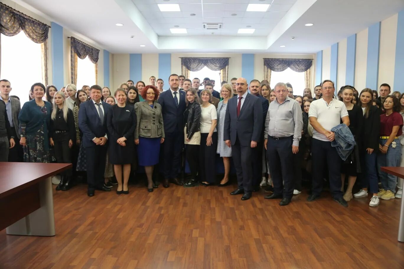 Нагрудные знаки министерства юстиции. Министерство юстиции киров. Минюст и мвд. Минюст 26. Министерство юстиции кировской области киров.