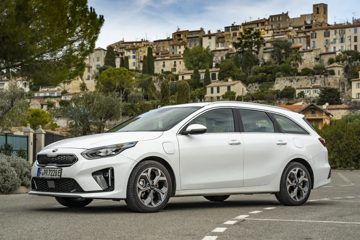 Kia Ceed 2021. Kia Ceed универсал 2021. Киа СИД св 2021. Kia Ceed SV 2021. Сид универсал комплектации