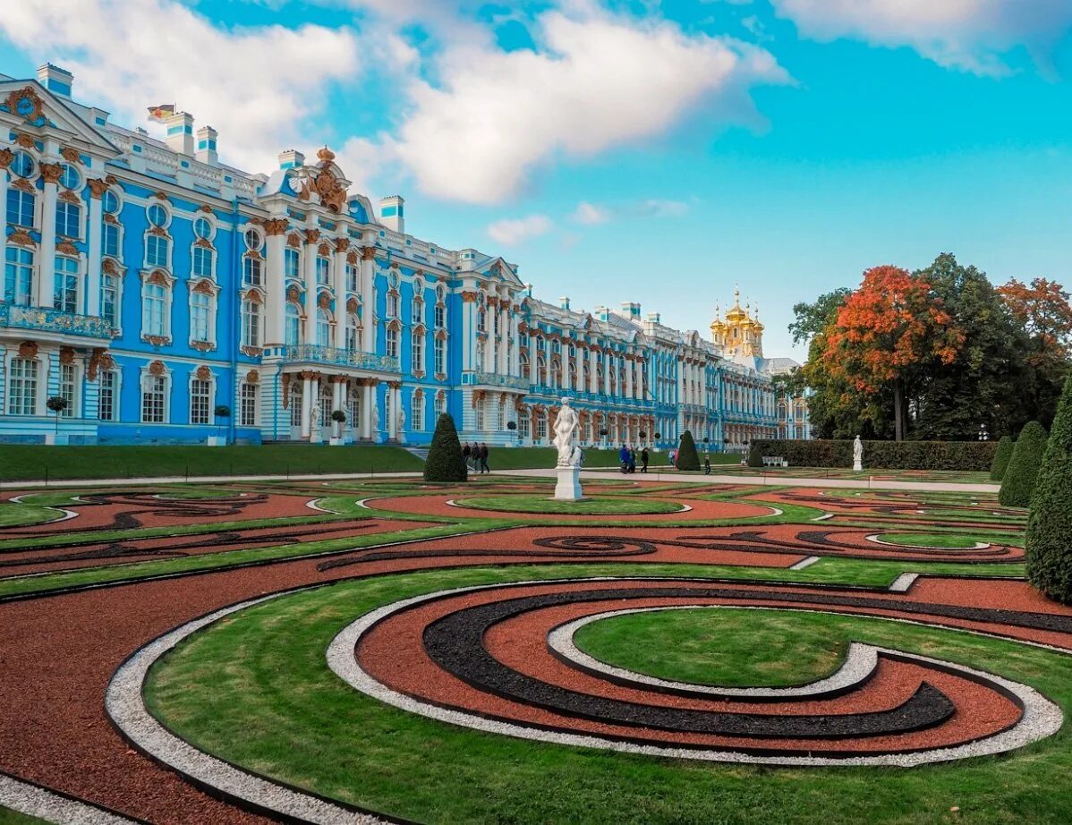 Любимый город пушкина. Город пушкин царское село. екатерининский дворец в петергофе. екатерининский дворец в царском селе. город пушкин - царское село ленинградской области.