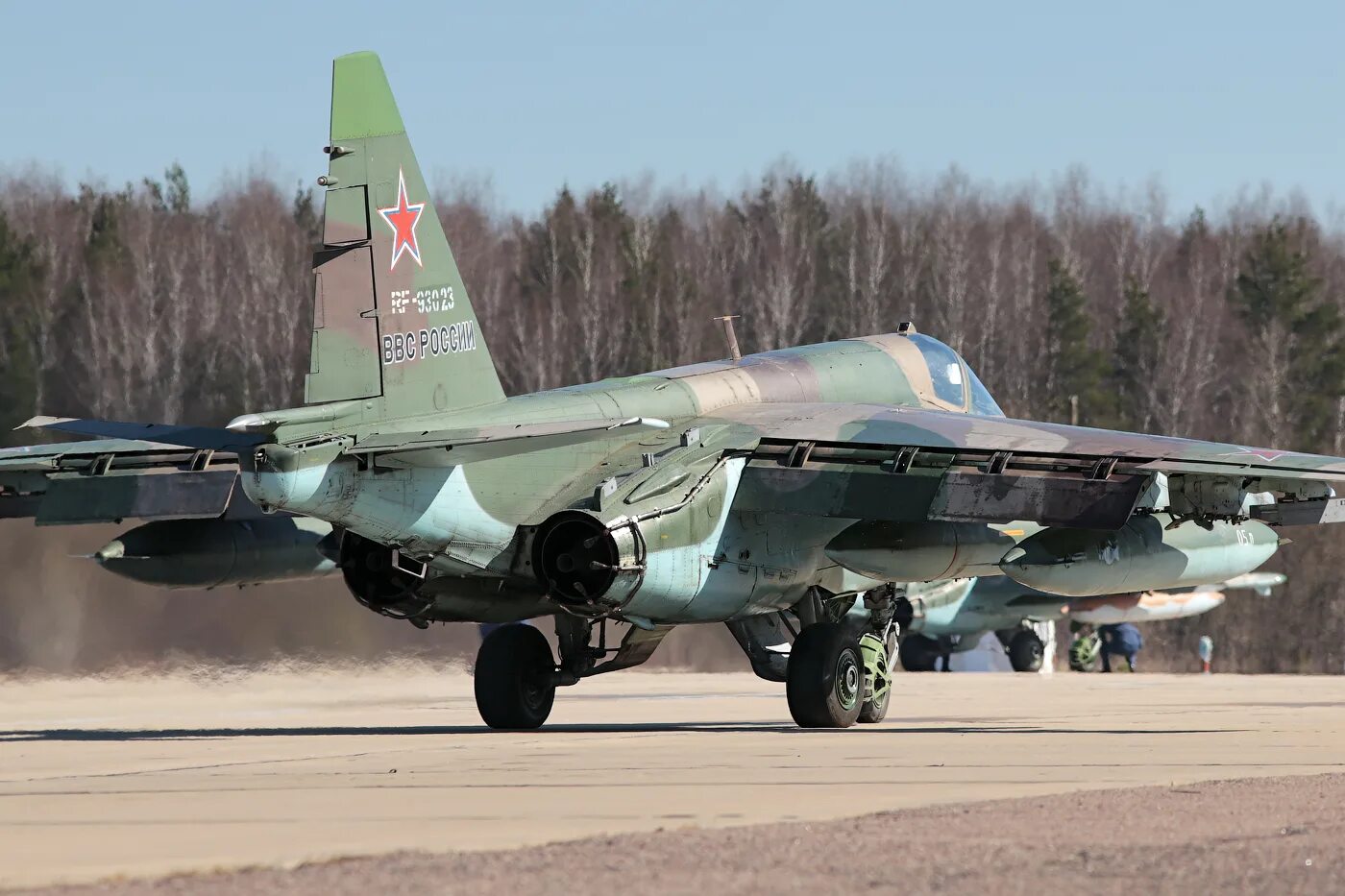 25 вид. Штурмовик Су-25 Грач. Су-24 Штурмовик Грач. Су-25 Штурмовик Нормандия Неман. Су-25 Штурмовик вид сзади.