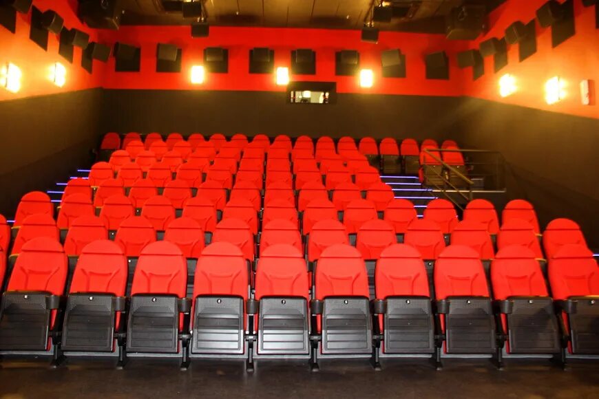 расписание кинотеатра. синема парк калининград залы. люмен калининград кинотеатр. пирамида кинотеатр волгоград. синема калининград расписание.