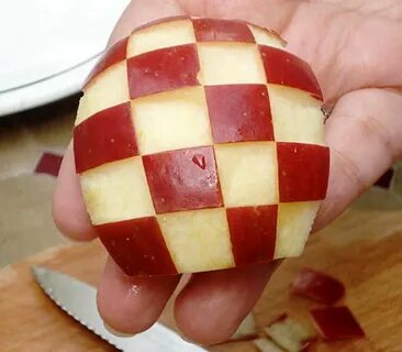 Как порезать яблоко