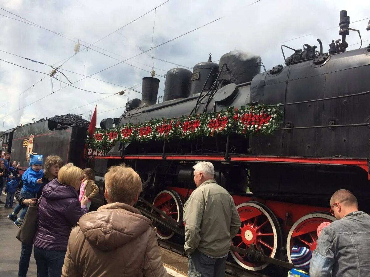 Ретро поезд Ростов Таганрог. Ретро поезд Таганрог 2022. Поезд Победы в Санкт-Петербурге 2022. Паровоз л-3111.