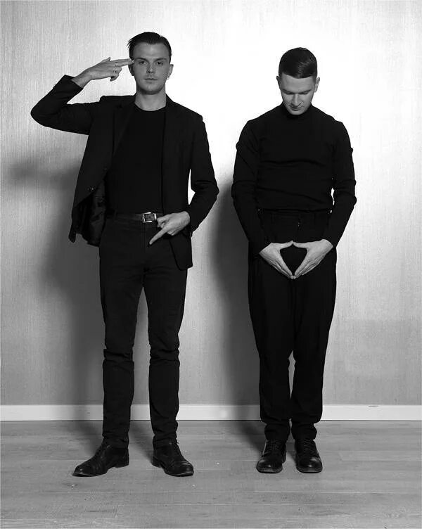 тео хатчкрафт. группа хертс. Hurts 2008. Hurts тео хатчкрафт. группа hurts.