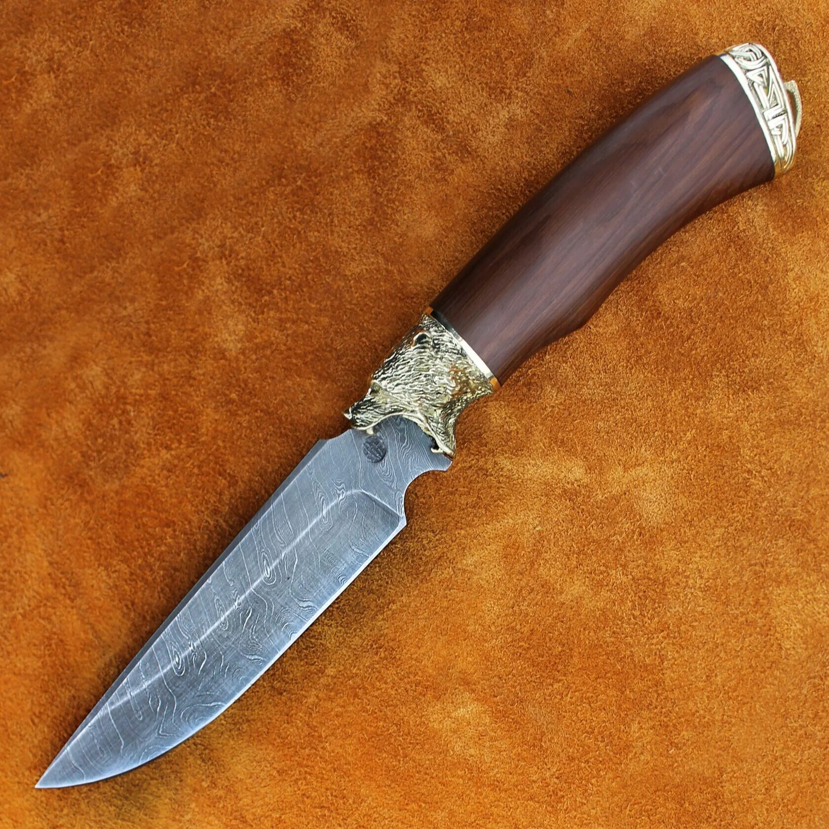 Тыльник гарда больстер что это. Больстер гарда. Пчак сталь элмакс. Нож из латуни. Нож из латуни.