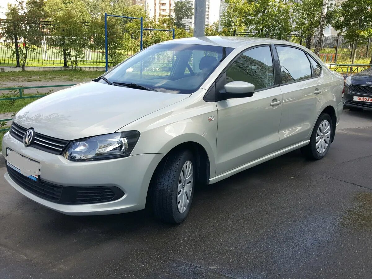 Vw polo 105 л с. Фольксваген поло Ульяновск. Фольксваген поло v поколение. Volkswagen Polo v 1.6 at (105 л.с.) серебристый с пробегом.