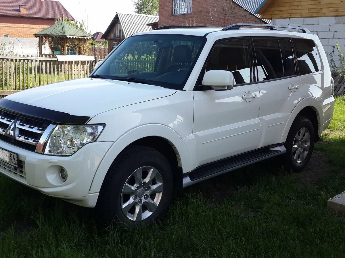 Митсубиси паджеро бензин купить. Mitsubishi Pajero 4 ВД. Митсубиси Паджеро 4 2015 г. Mitsubishi Pajero 2008 3.0 бензин. Паджеро 4 3.0 бензин.