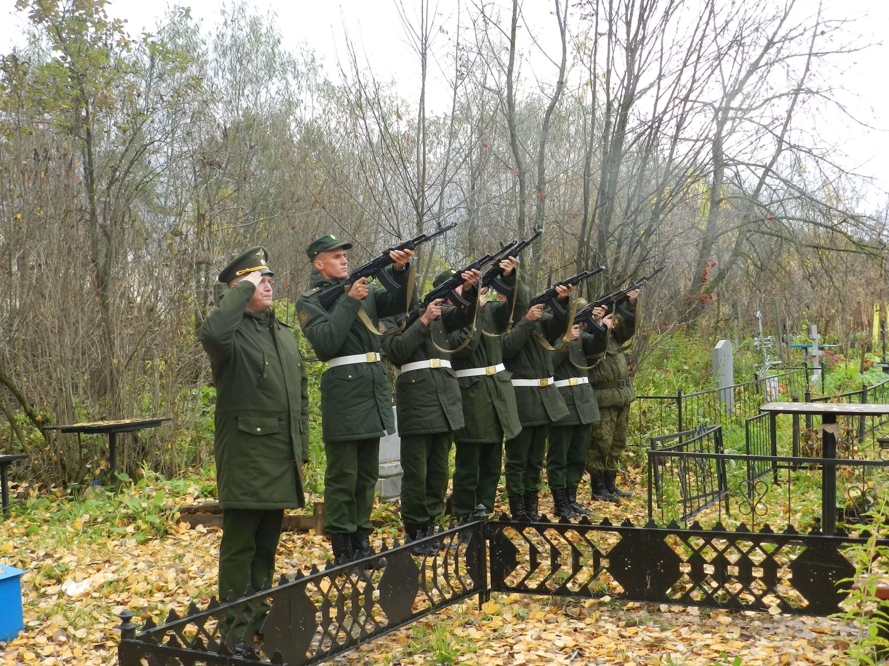 Похоронить на родине. Медведевское кладбище Марий Эл. Паганурское кладбище Марий Эл. Солдаты Марий Эл Йошкар Ола.