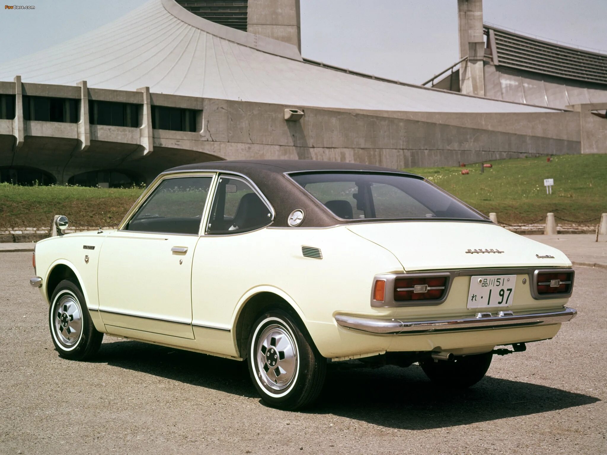 Toyota Corolla 1970. Toyota Corolla 1 поколение. Toyota Celica 74. Тойота Королла e 9. Тойота старые модели