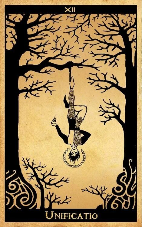 12 аркан личность. The hanged man Таро. Hanged man Tarot Card. Аркан Повешенный Таро.