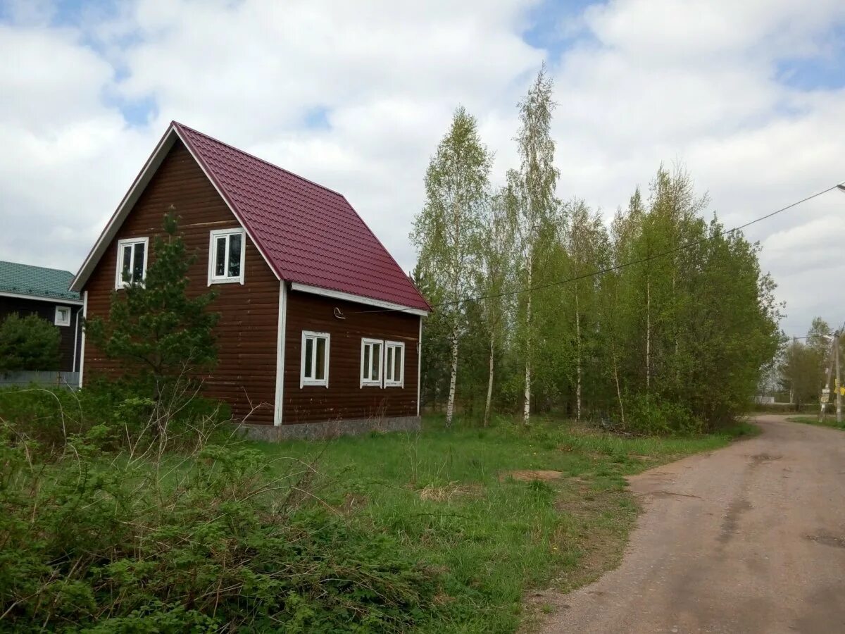 Пеники Ленинградская область. Дом в Пениках Ломоносовского района. Центр Пеники.