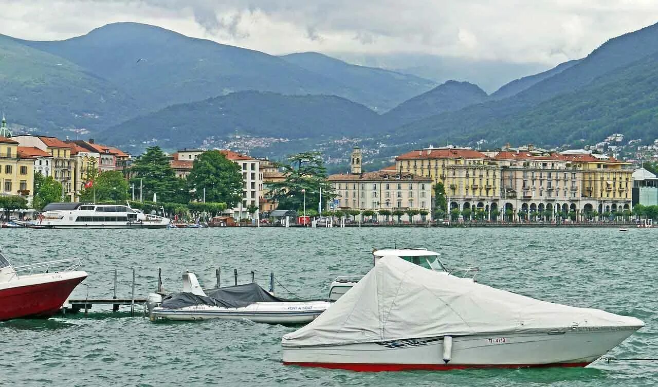 Прогноз лугано виль. Lugano швейцария. лугано италия. лугано, город в швейцарии. лугано швейцария климат.