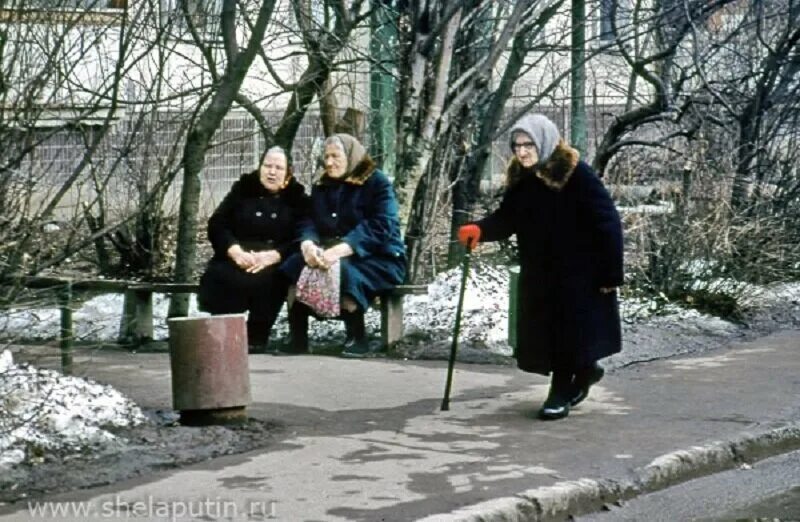 Стоял у подъезда песня. Стоял у подъезда песня
