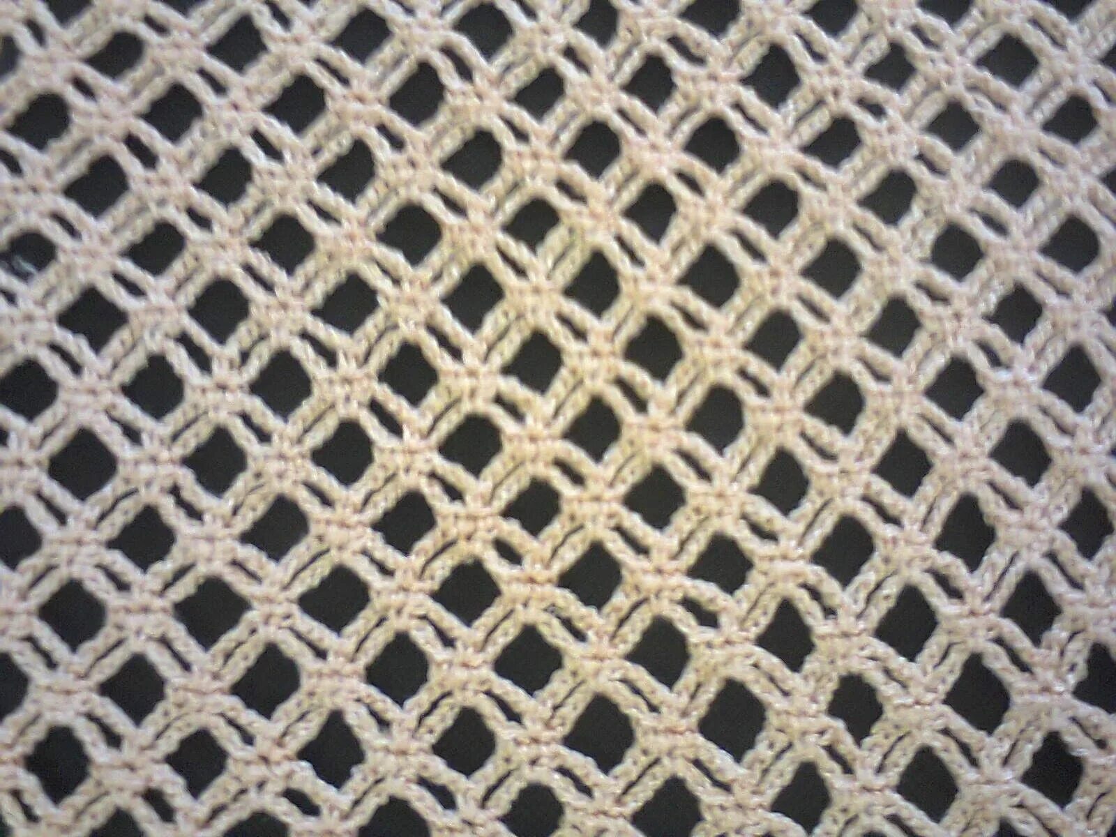 Узор сеточка. Узор сетка. Узор сетка. Крупная сетка спицами. Сеточный узор.