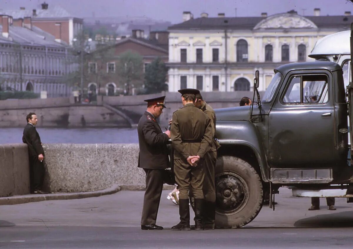 Ленинград большая и толстая. Ленинград 1972 год. Ленинград 1972 год фото. 1972. Хенк Баккер путешествует по советскому Союзу.. Ленинград 1983.