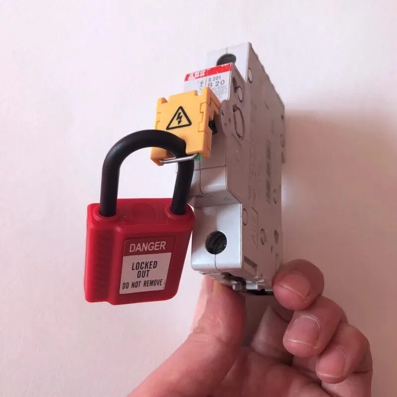 Mcb master. Sa 1e блокиратор ABB. E118mcb блокиратор. MCB Lockout Master Lockout 1p 2p 3p 4p Breaker Lockout ABB Lockout. E126mcb блокиратор.