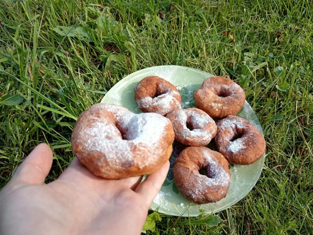 Воздушные пончики. Приготовление пончиков. Вкусное тесто на воздушные пончики. Тесто для воздушных пончиков.