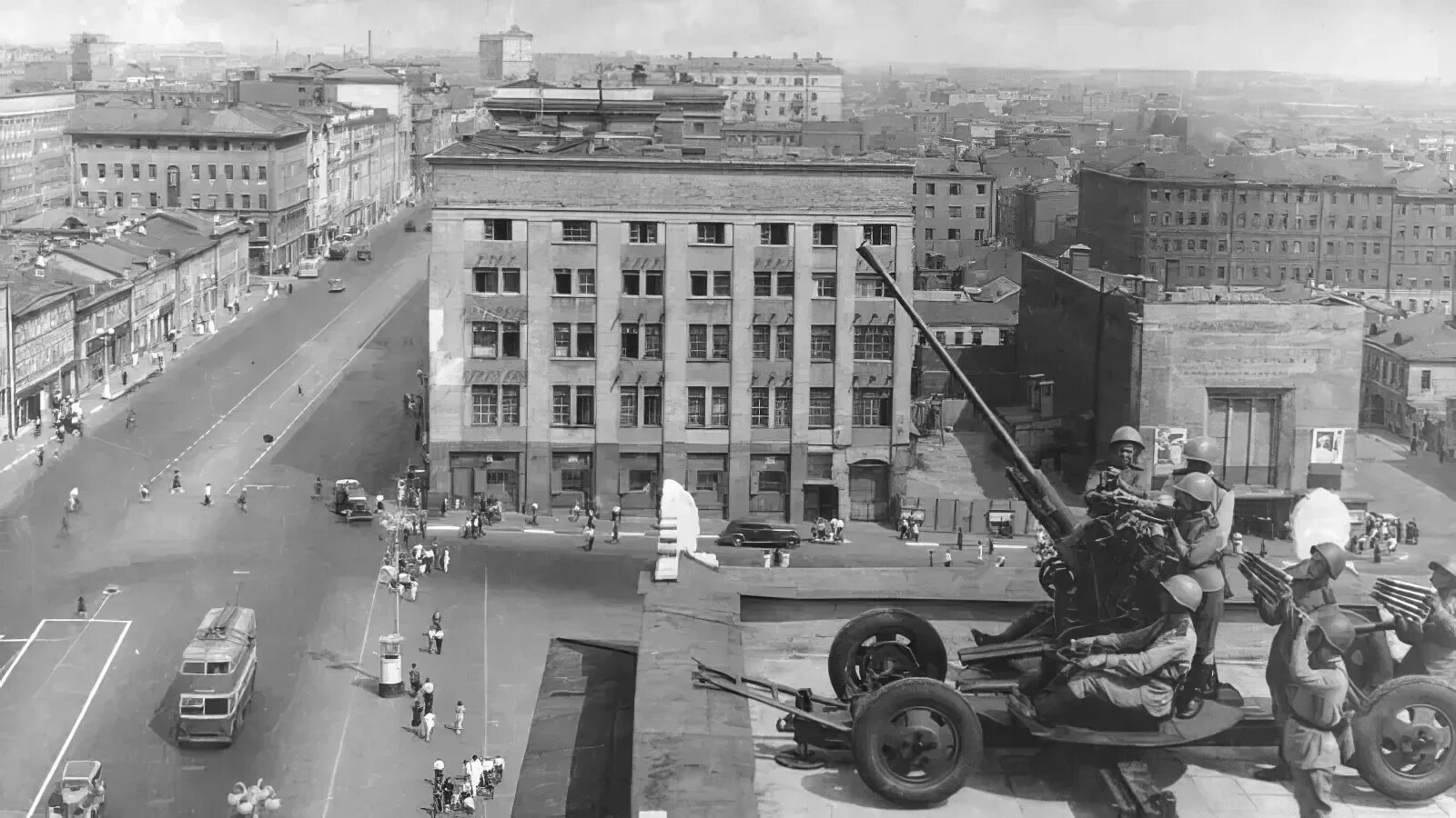 Октябрь 1941 начало обороны. Москва 1943 год. Москва 1941. Московская паника 1941. Противовоздушная оборона Москвы 1941.