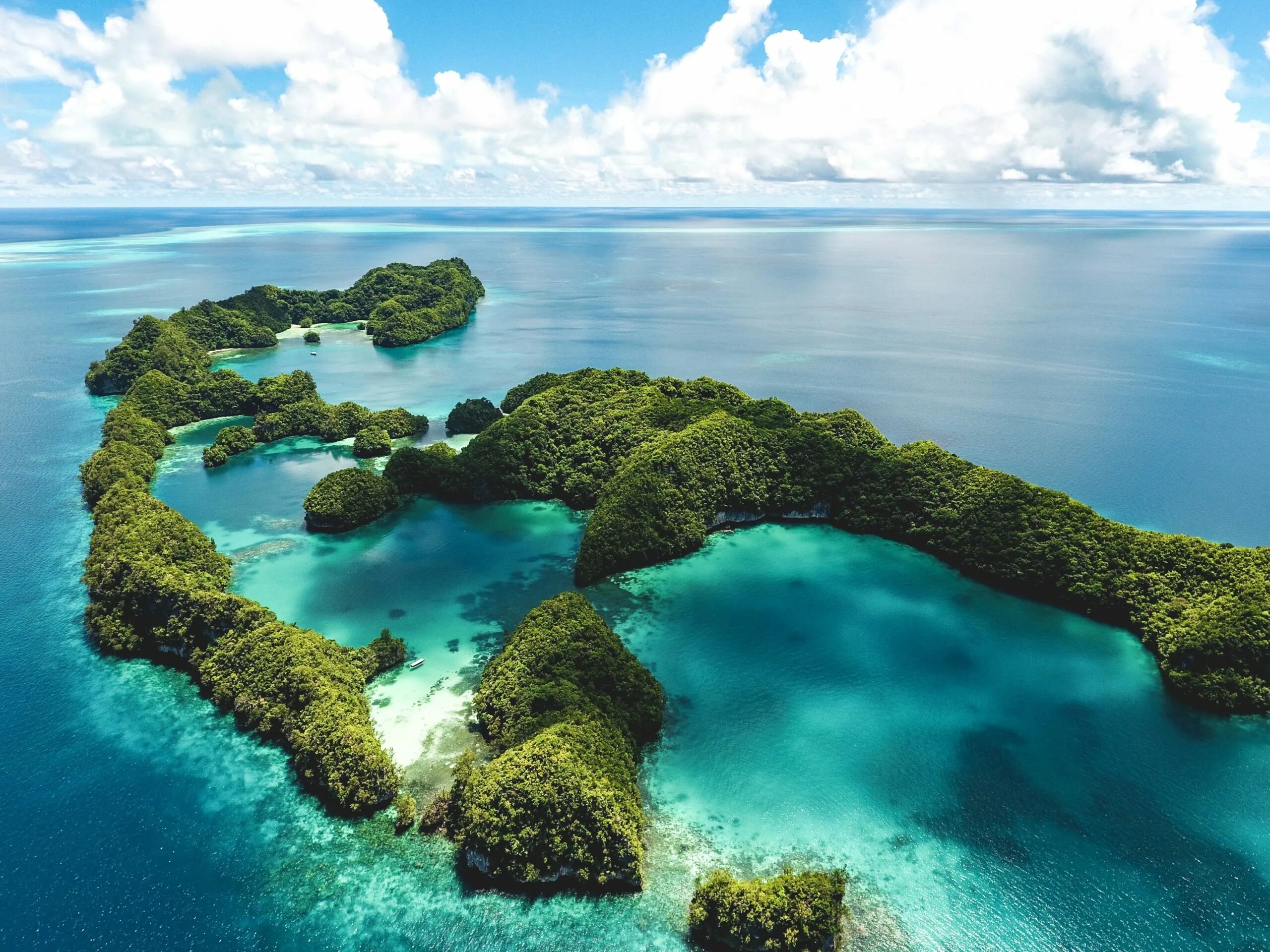 Известные страны на островах. Архипелаг Палау. Палау Микронезия. Челбахеб Палау. Острова Челбахеб Палау.