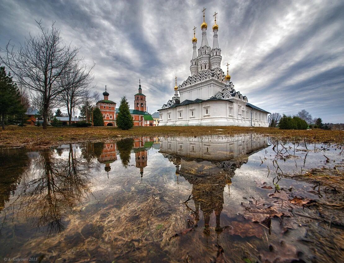 Церковь Одигитрии Смоленской. Церкви города Вязьма Смоленской области. Церковь Одигитрии Иоанно-Предтеченского монастыря. Вязьма Смоленская область храм Смоленская область.