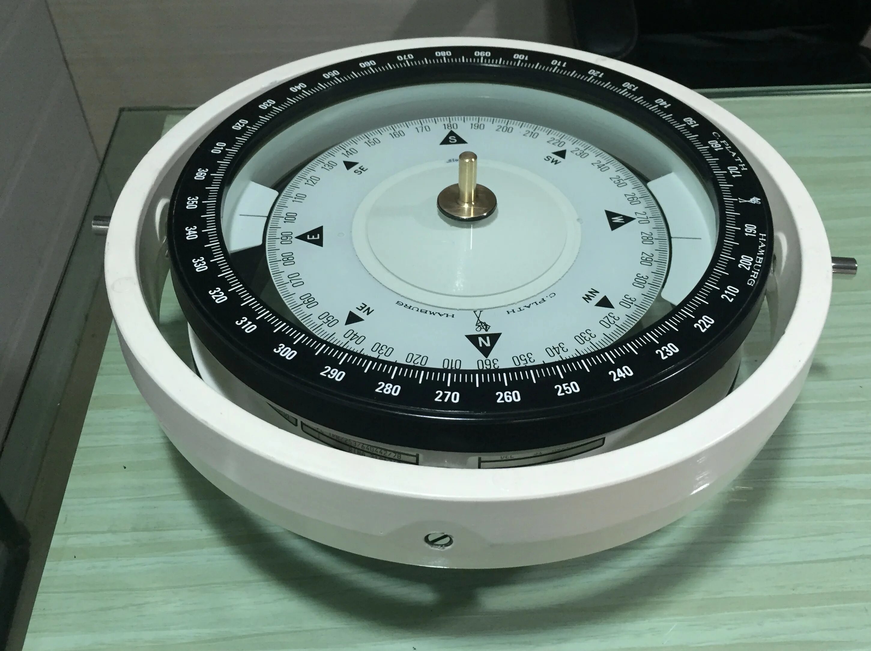 Магнитный компас (Magnetic Compass). Магнитный компас Jupiter 2060. Магнитный компас судовой кф1м. Cassens Plath магнитный компас.