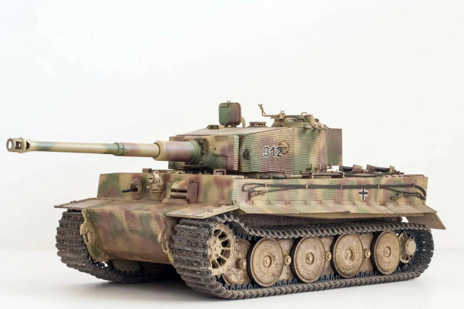 Танк т-6 тигр. Тигр 1 Хеншель. PZ-vi тигр. Tiger1 Trumpeter. Vi ausf