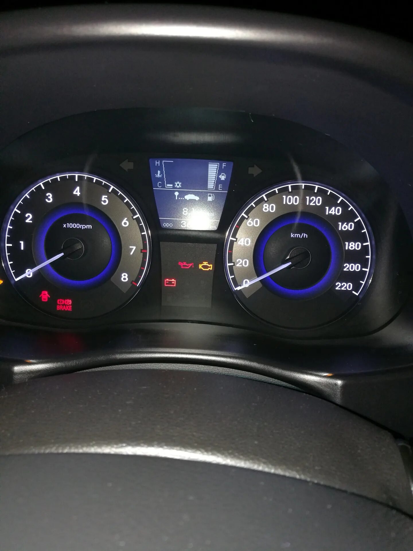 Расход топлива hyundai solaris. Бак на хендай 78. Объём бака солярис 1. Бак. Хендай солярис бак топлива.