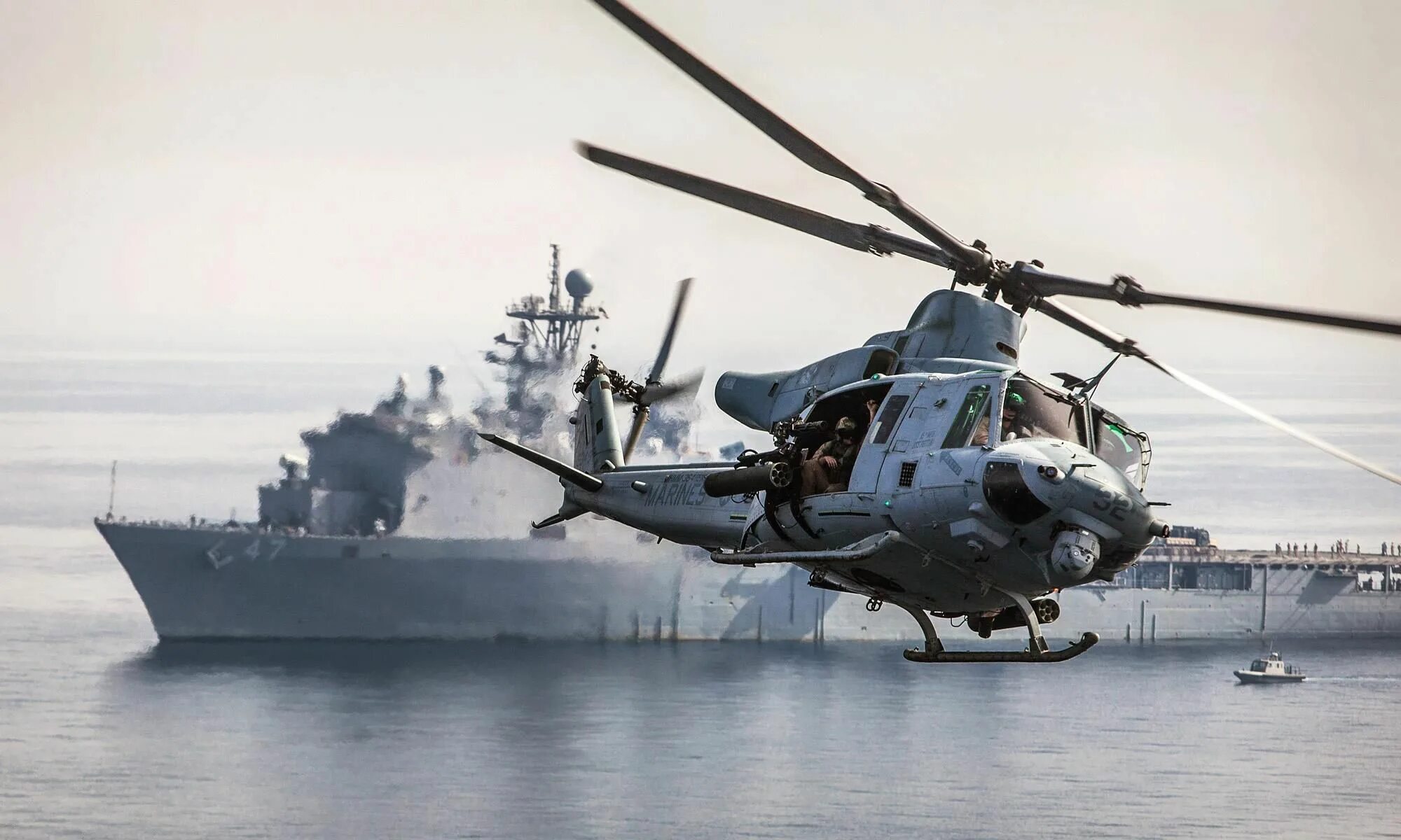 Вертолет арго. Uh на русском. Uh на русском. Uh-1d kitty hawk. Sikorsky uh-60m black hawk.