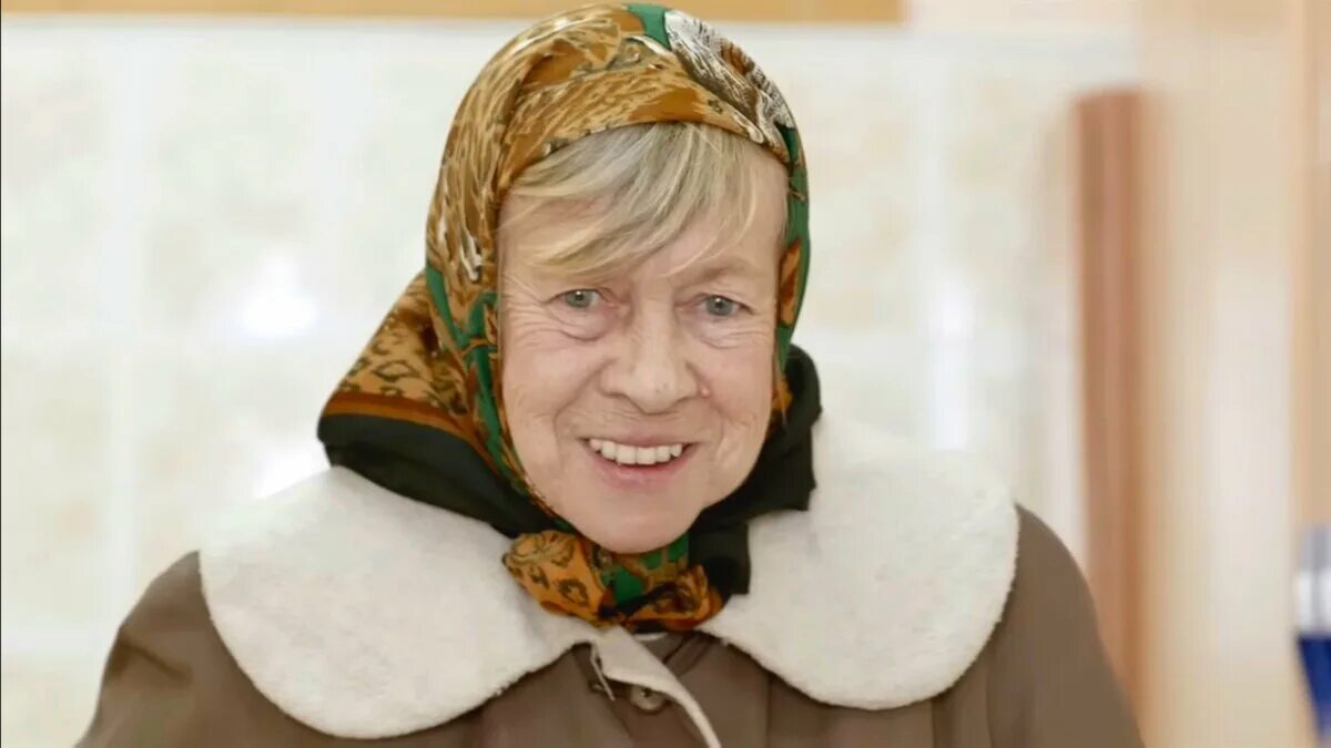 Ералаш 295 выпуск. Ералаш 295 выпуск уступи место. Ералаш уступи место бабушке. Ералаш уступи место бабушке. Ералаш уступи место бабушке.
