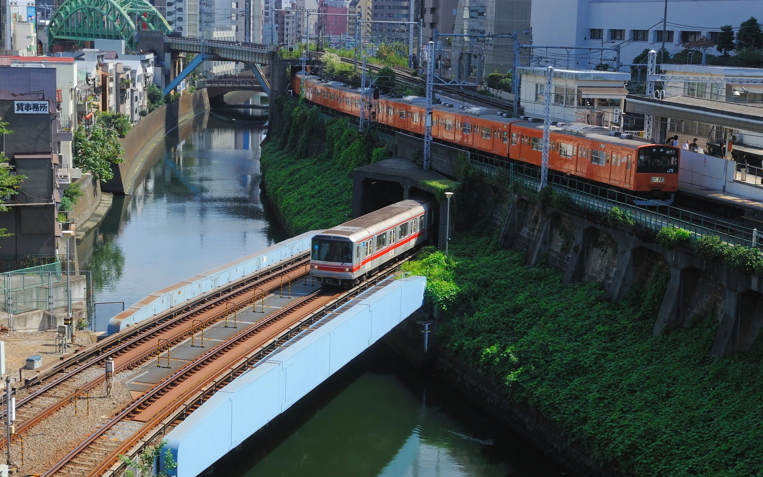Железные дороги японии. Токио поезда. Япония Токио железная дорога. ЖД станция Токио (Япония);. Япония мосты для поездов.