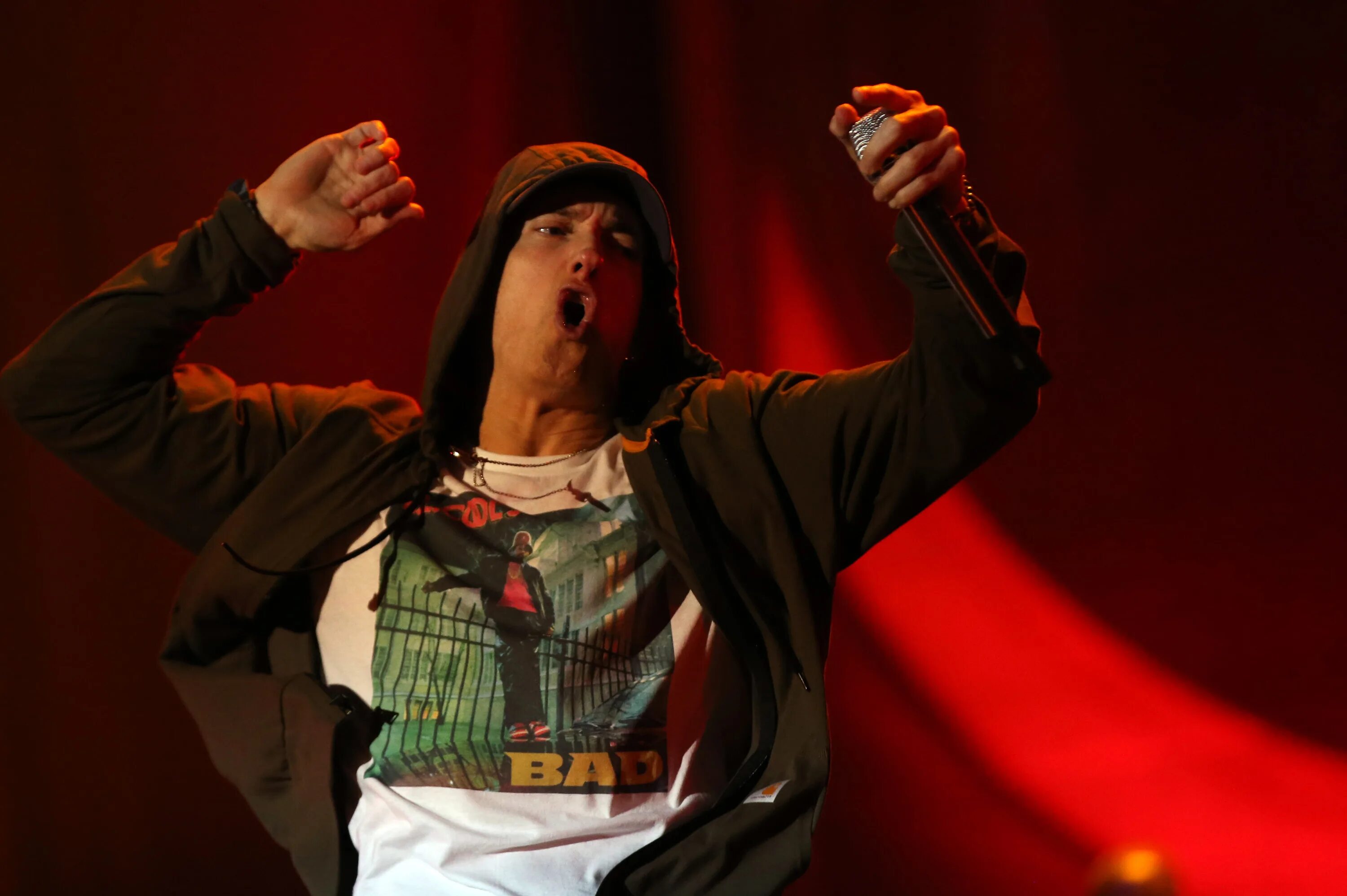 Eminem stand. Eminem 2011 Style. Eminem 2008 Style. Eminem performing 2014. Эминем Наряды.