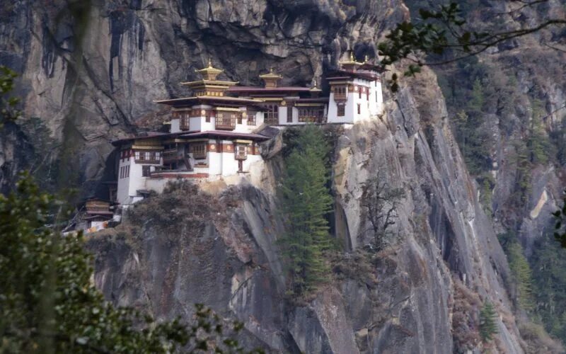 Tiger s nest. Tiger s nest. Горное королевство бутан. Tiger s nest. Королевство бутан (bhutan).
