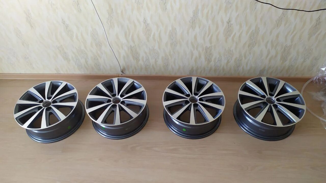 R15 volkswagen. Диски fr vw672. Диски fr VW 672 r15.. Диски Фольксваген поло r15. Fr VW 672 r15.