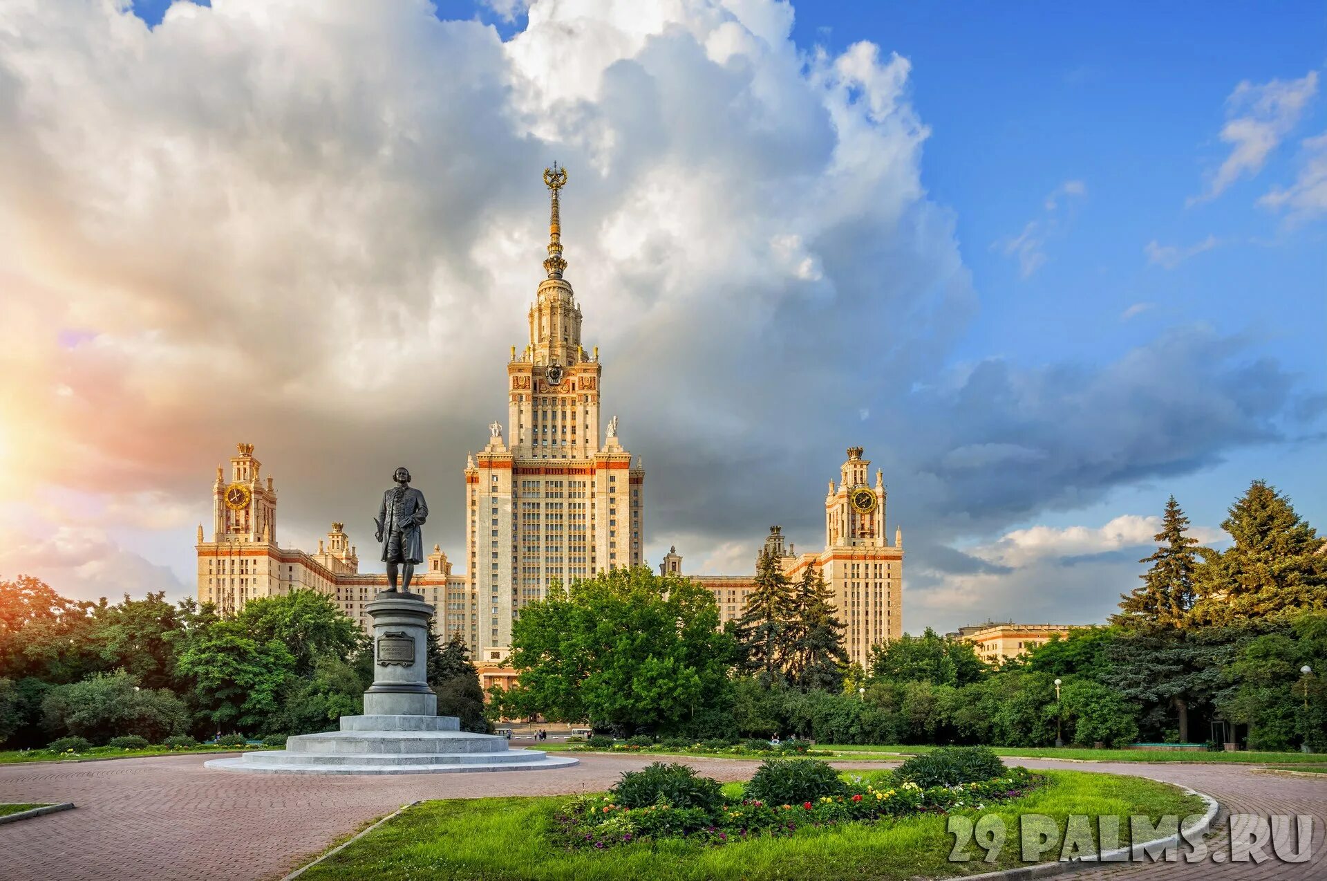 Msu мгу. Московский государственный университет имени м.в.Ломоносова，МГУ. Университет МГУ В Москве. Главное здание МГУ имени м.в. Ломоносова. Ломоносов университет в Москве.